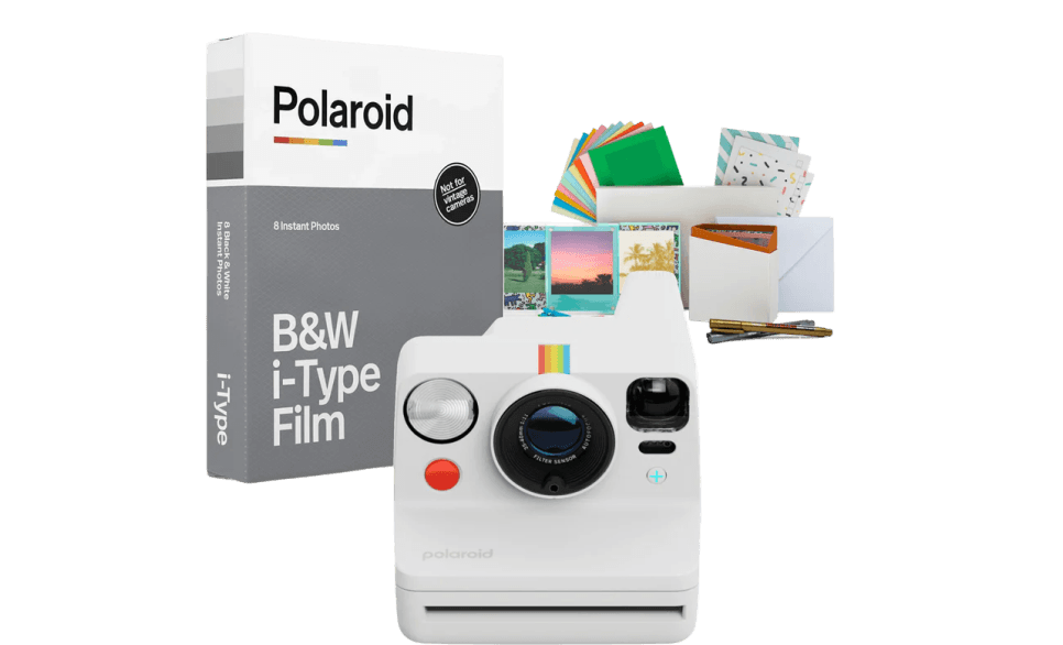 Polaroid Now Generation 3 Coral Analog Instant Camera with Color Film Bundle